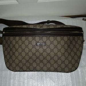 Gucci monogram Fanny pack belt bag (authentic)